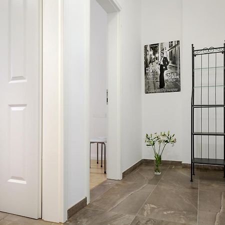 Newton-Appartement Mit 3 Schlafzimmern เบอร์ลิน ภายนอก รูปภาพ