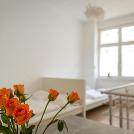 Newton-Appartement Mit 3 Schlafzimmern เบอร์ลิน ภายนอก รูปภาพ