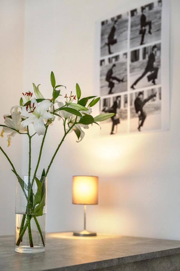 Newton-Appartement Mit 3 Schlafzimmern เบอร์ลิน ภายนอก รูปภาพ